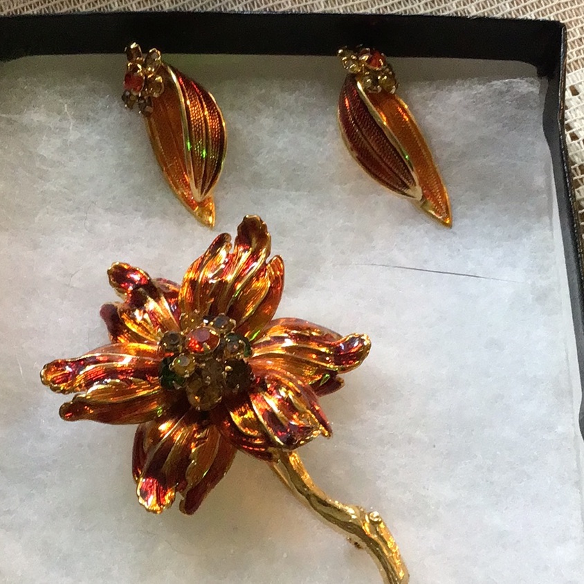 Weiss Fall Flower Pin Rare Brooch Vintage And Earring Set 75$